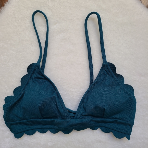 NWT Green and Floral Scalloped Cupshe Bikini - Picture 5 of 9